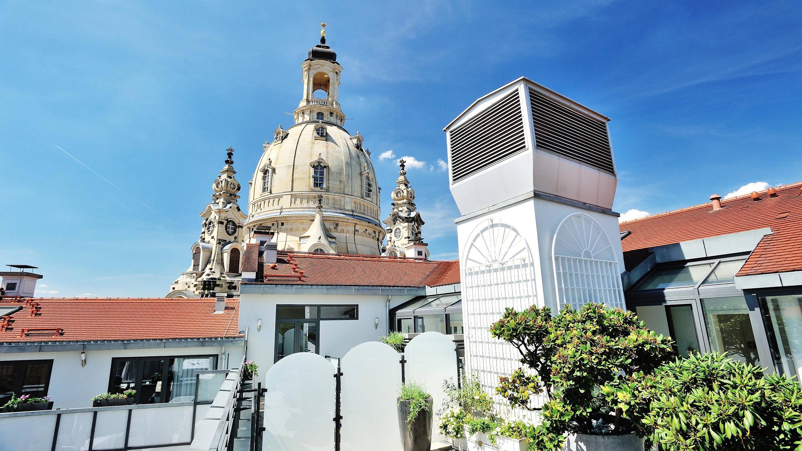 Blick von Dachterasse auf Frauenkirche
